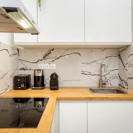 Cozy Apartment - Champs Elysees - Wagram Париж Екстериор снимка