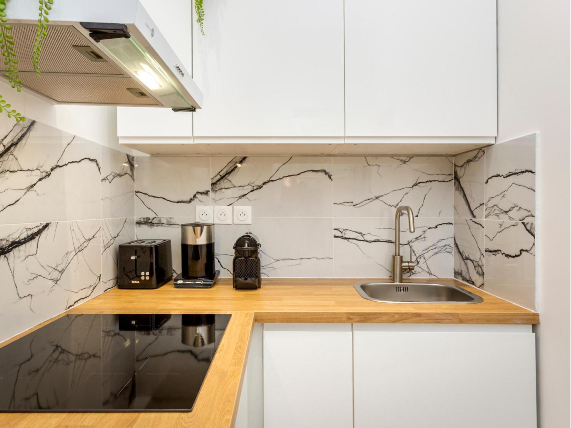 Cozy Apartment - Champs Elysees - Wagram Париж Екстериор снимка
