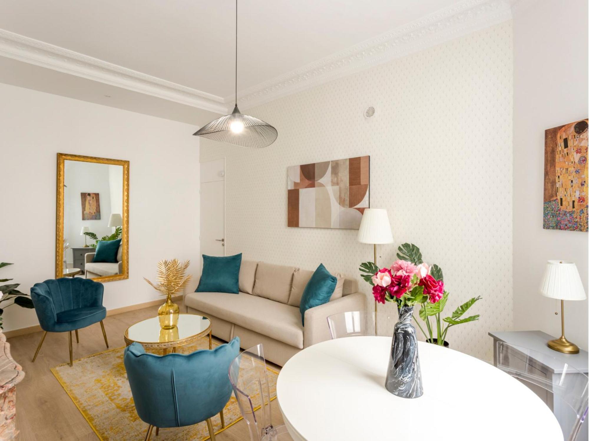 Cozy Apartment - Champs Elysees - Wagram Париж Екстериор снимка