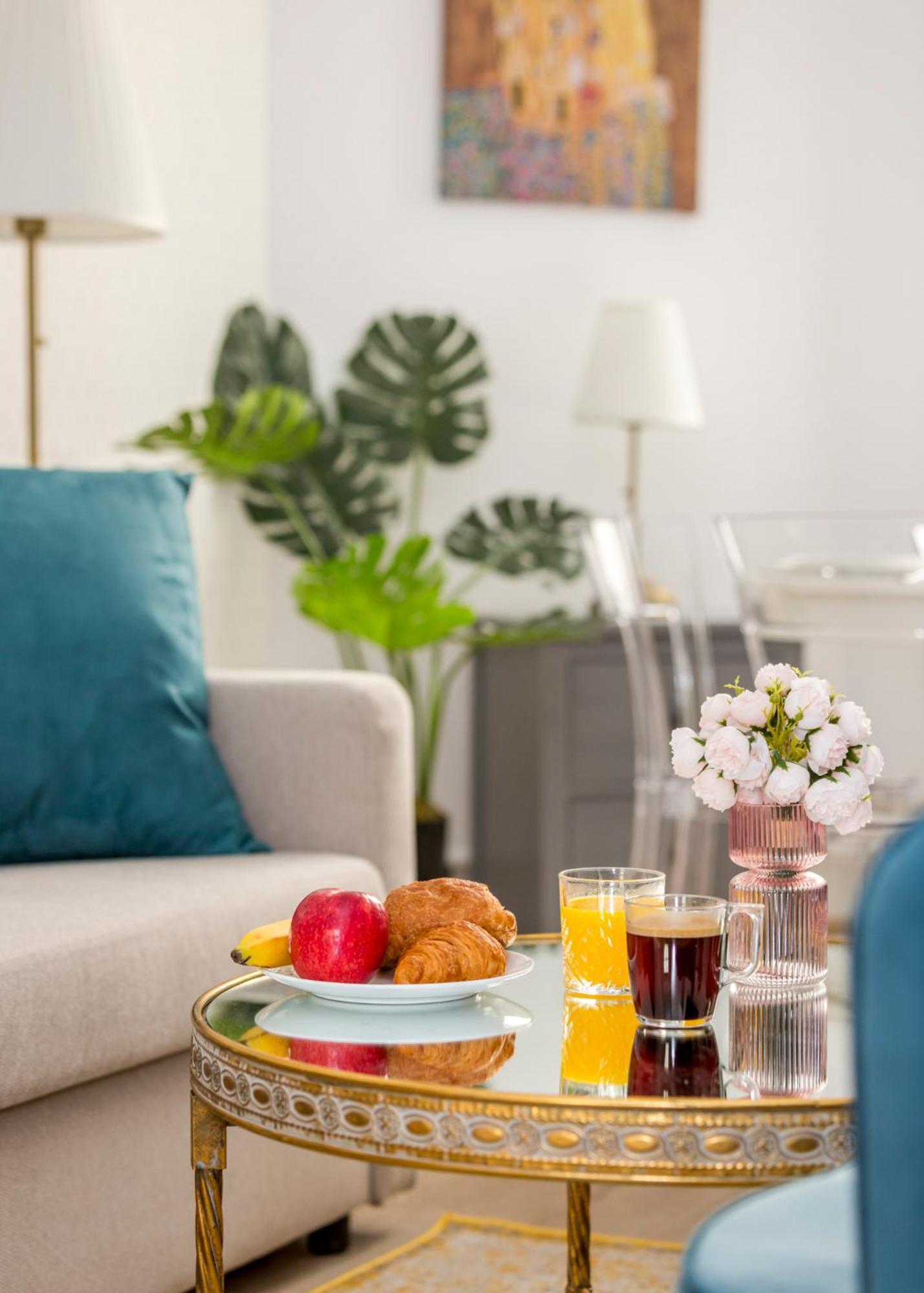 Cozy Apartment - Champs Elysees - Wagram Париж Екстериор снимка