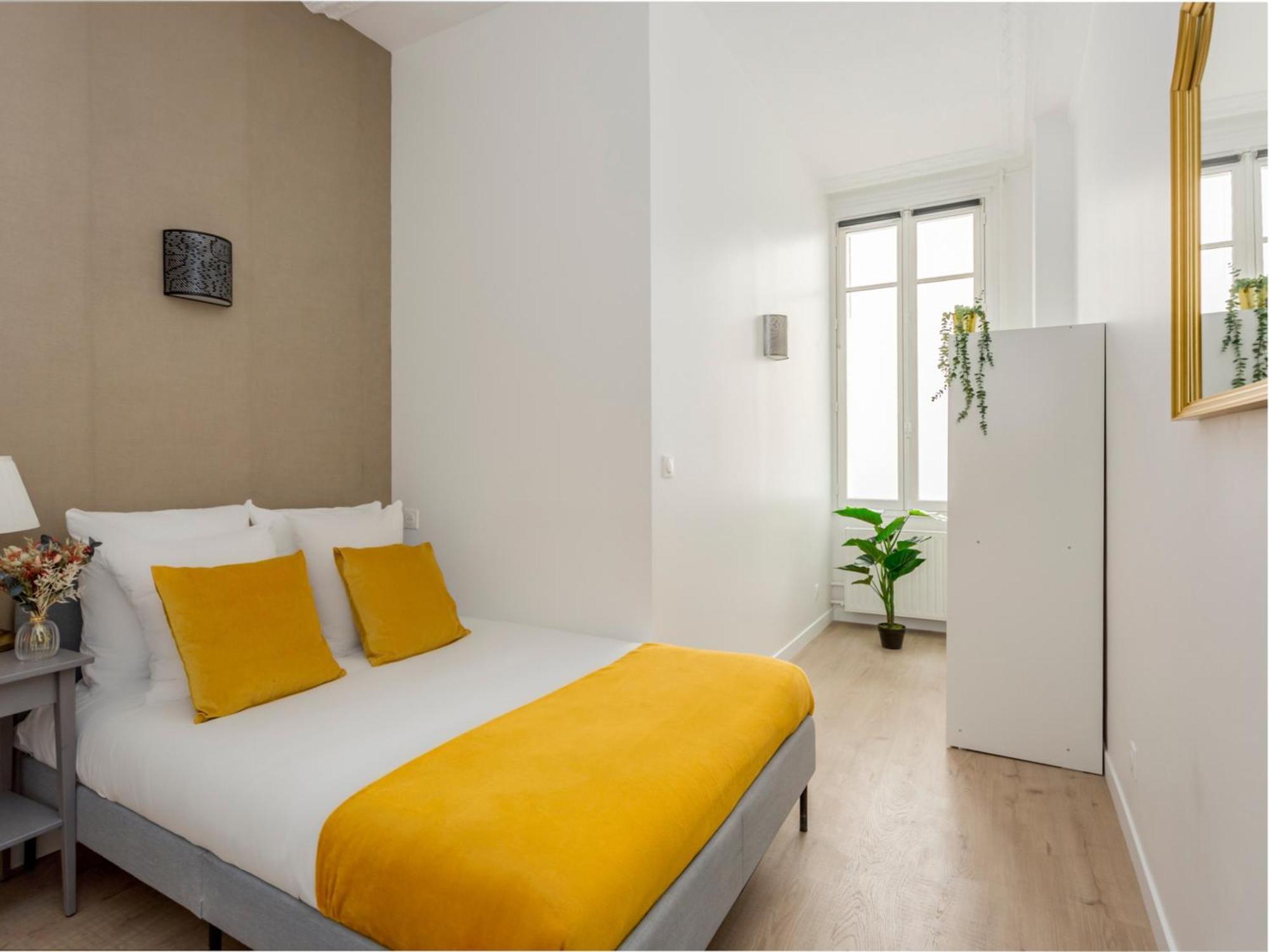 Cozy Apartment - Champs Elysees - Wagram Париж Екстериор снимка