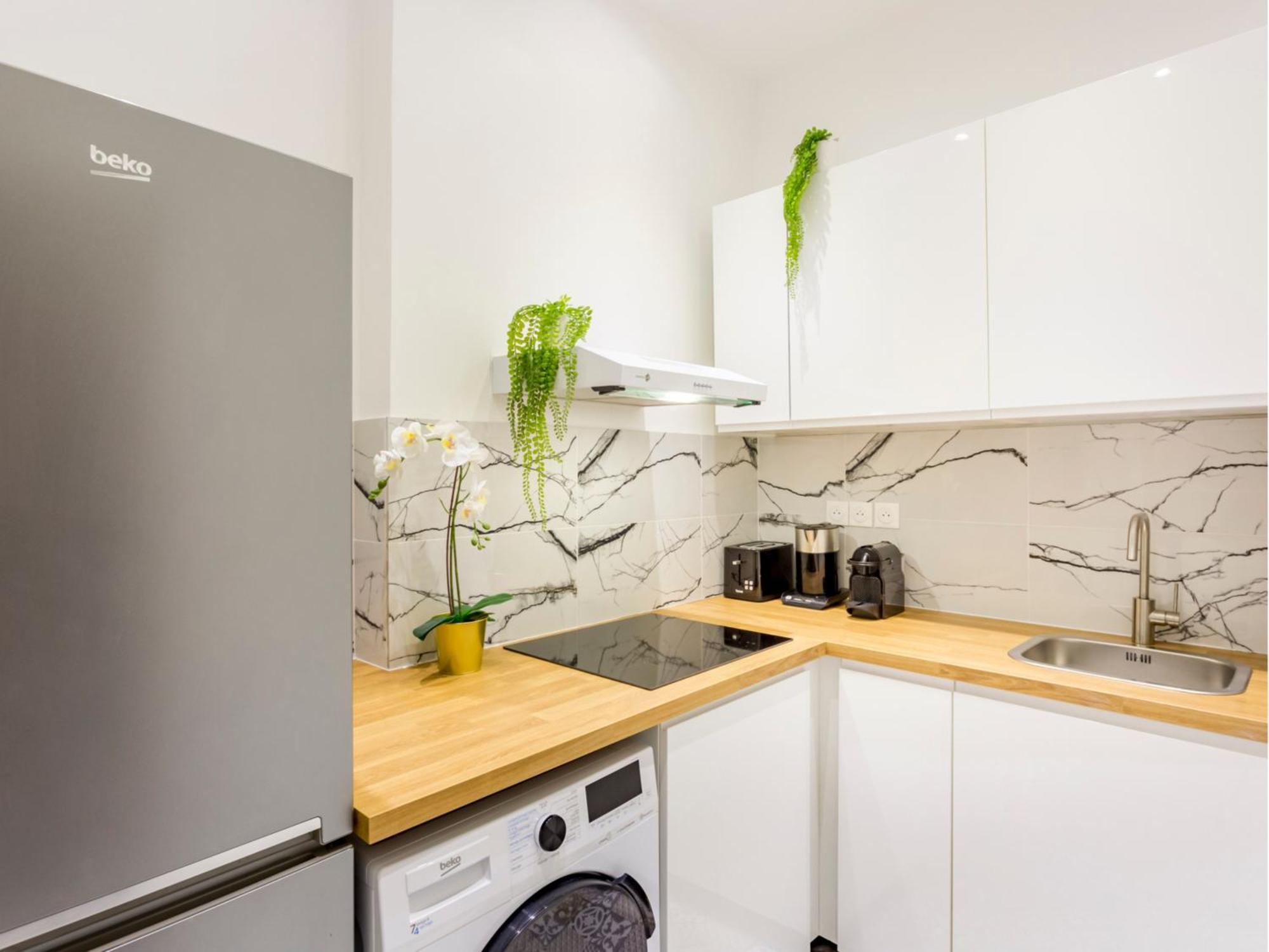 Cozy Apartment - Champs Elysees - Wagram Париж Екстериор снимка